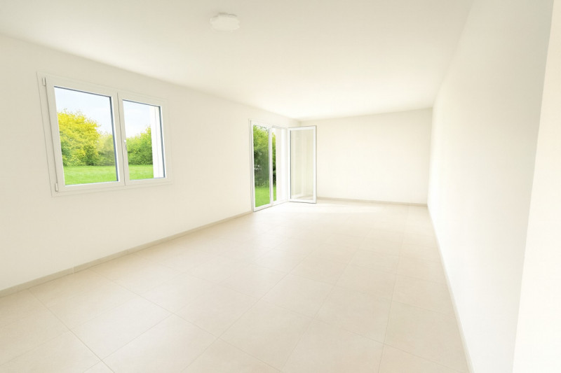 In una moderna palazzina di nuova costruzione, immersa in un contesto tranquillo e curato, appart...