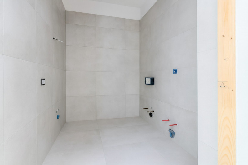 In una moderna palazzina di nuova costruzione, immersa in un contesto tranquillo e curato, appart...