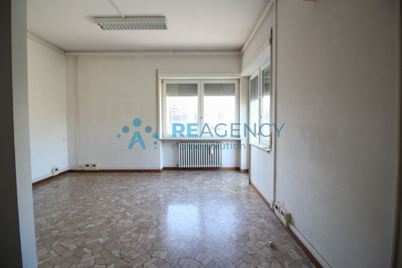 THIENE CENTRO
Sei alla ricerca di un appartamento in centro da ristrutturare?
Prezzo € 109.00
CLA...