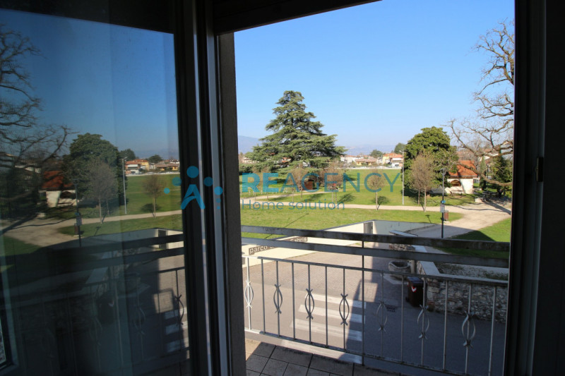 THIENE CENTRO
Sei alla ricerca di un appartamento in centro da ristrutturare?
Prezzo € 109.00
CLA...