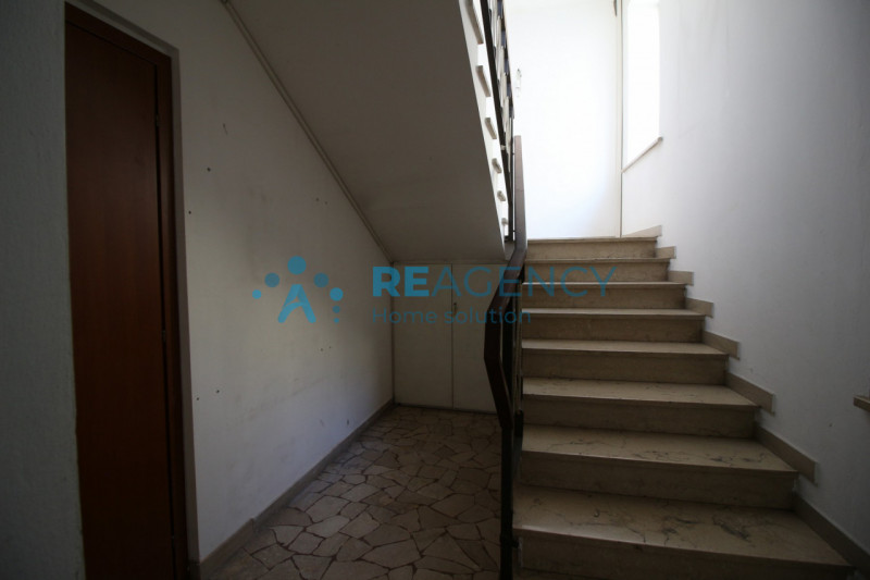 THIENE CENTRO
Sei alla ricerca di un appartamento in centro da ristrutturare?
Prezzo € 109.00
CLA...