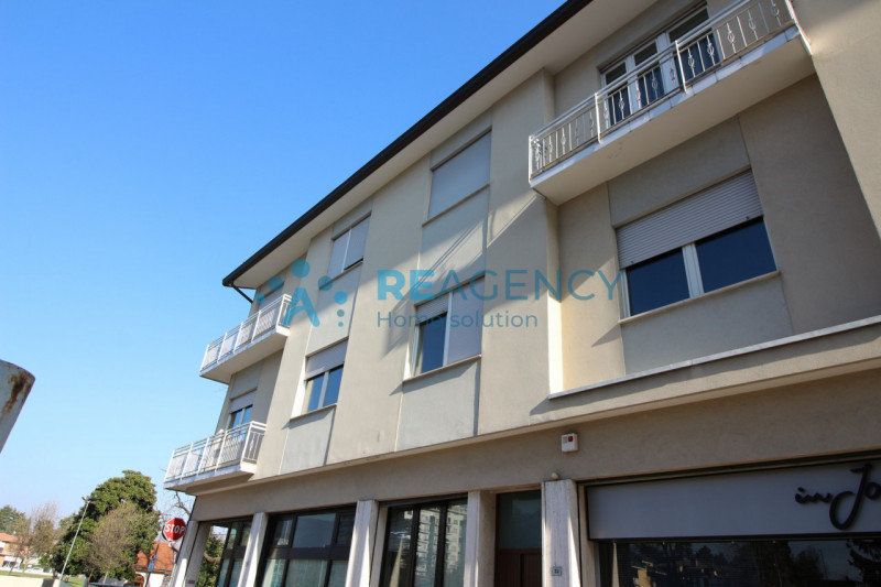 THIENE CENTRO
Sei alla ricerca di un appartamento in centro da ristrutturare?
Prezzo € 109.00
CLA...