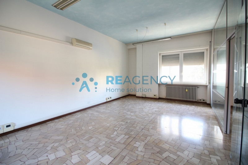 THIENE CENTRO
Sei alla ricerca di un appartamento in centro da ristrutturare?
Prezzo € 109.00
CLA...