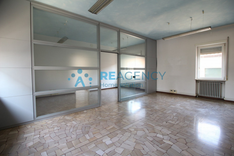 THIENE CENTRO
Sei alla ricerca di un appartamento in centro da ristrutturare?
Prezzo € 109.00
CLA...