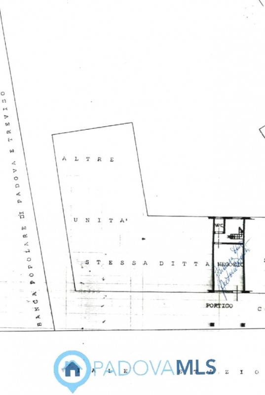 Immobile in esclusiva al Gruppo Padova MLS

In posizione centralissima, di forte passaggio pedona...