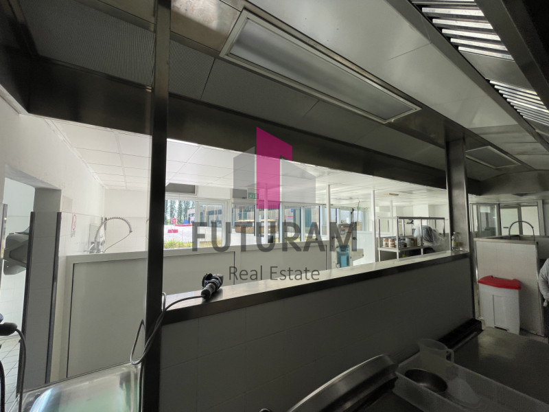 RIF:  046NM - CAZZAGO DI PIANIGA  -  PER INFO 0444/310220

Propongo in vendita un negozio di 900 ...