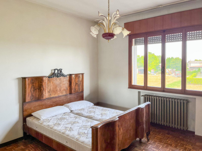 (Per INFO Vittorio 3517343301) Nel cuore verde e tranquillo di Pozzonovo, in una posizione riserv...