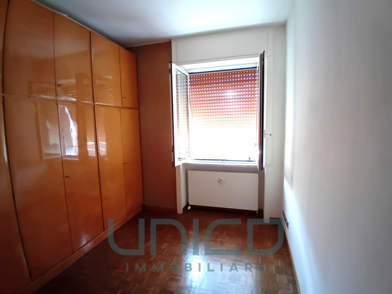 MM4 CALIFORNIA in ottimo contesto con portineria DISPONIBILITA’ IMMEDIATA. Proponiamo luminosissi...