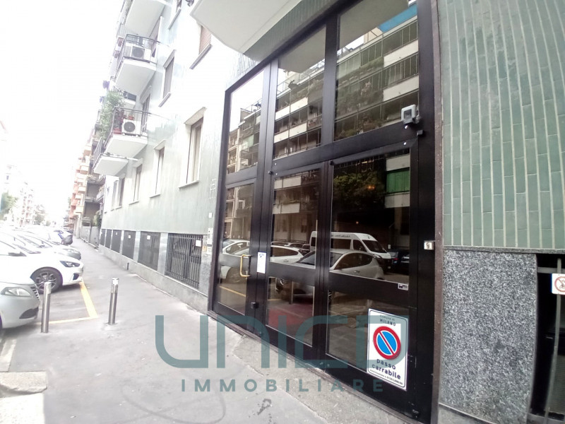 MM4 CALIFORNIA in ottimo contesto con portineria DISPONIBILITA’ IMMEDIATA. Proponiamo luminosissi...