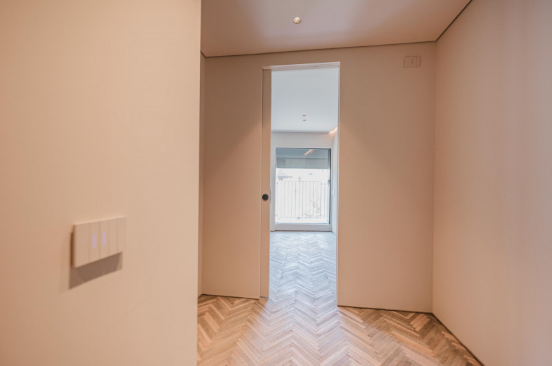 Unico. Elegante. Inimitabile.
Nel cuore autentico del centro storico, prende vita una nuova costr...