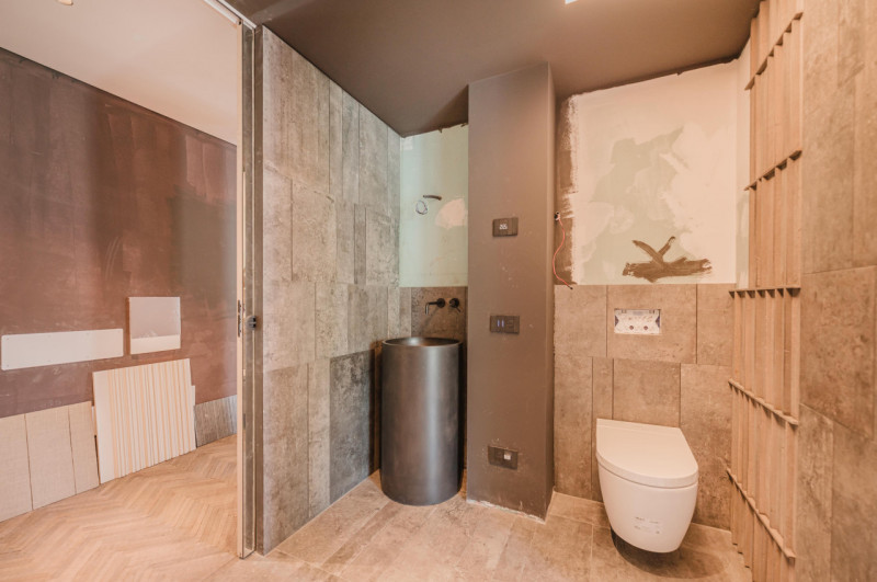 Unico. Elegante. Inimitabile.
Nel cuore autentico del centro storico, prende vita una nuova costr...