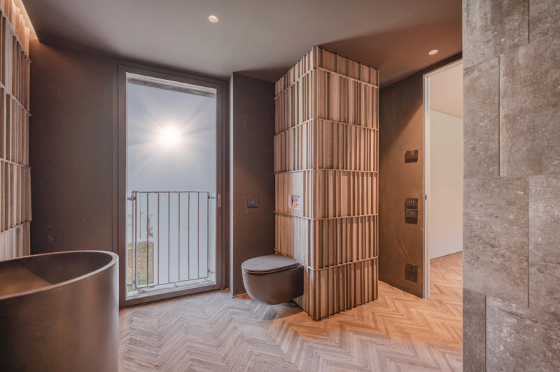 Unico. Elegante. Inimitabile.
Nel cuore autentico del centro storico, prende vita una nuova costr...