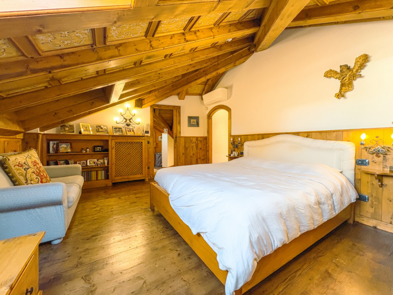 Villa for sale in Oleggio Castello, with pool