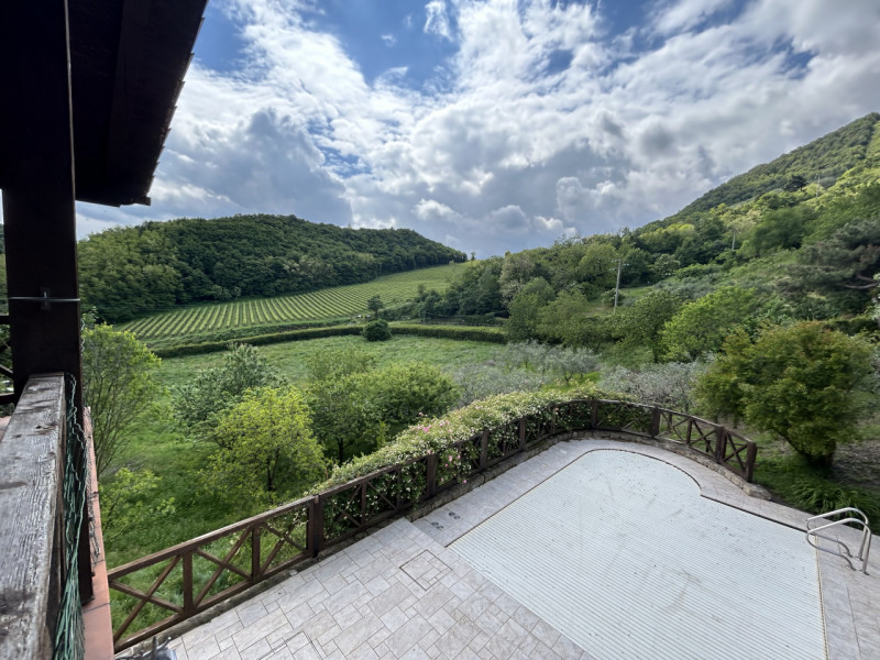 Una residenza immersa nella quiete dei Colli Euganei – spazio, natura e privacy in un contesto un...