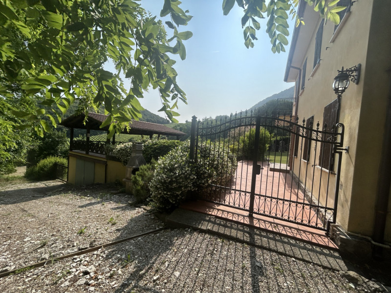 Una residenza immersa nella quiete dei Colli Euganei – spazio, natura e privacy in un contesto un...