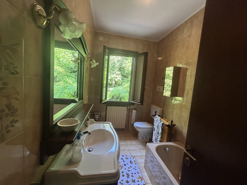 Una residenza immersa nella quiete dei Colli Euganei – spazio, natura e privacy in un contesto un...