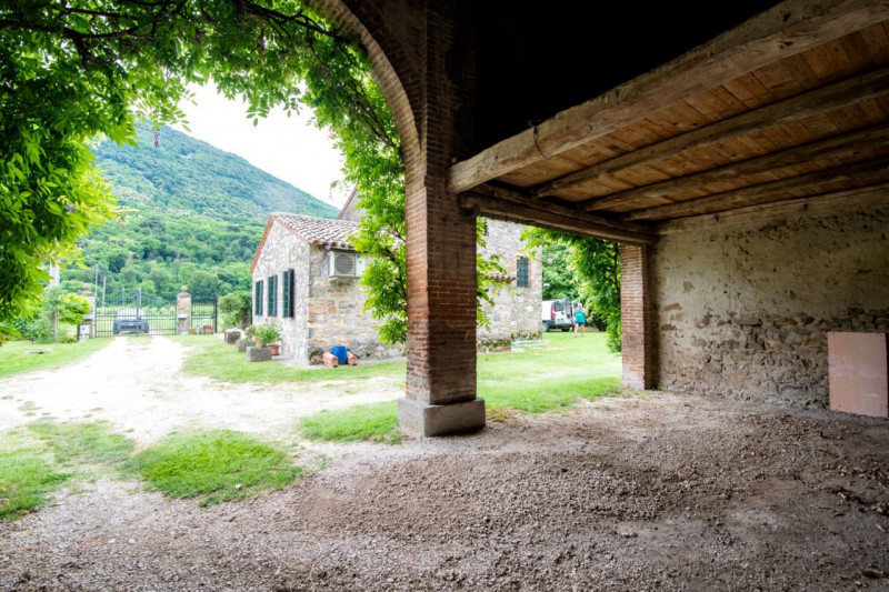 A Baone, nel cuore dei suggestivi Colli Euganei – riconosciuti Patrimonio Unesco – proponiamo in ...