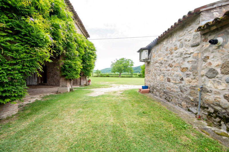 A Baone, nel cuore dei suggestivi Colli Euganei – riconosciuti Patrimonio Unesco – proponiamo in ...