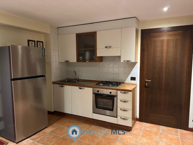 Immobile in esclusiva al Gruppo Padova MLS.

Vigodarzere, nel centro del paese, ed il zona reside...