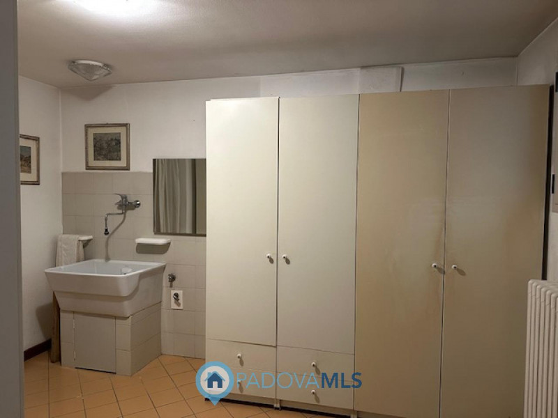 Immobile in esclusiva al Gruppo Padova MLS.

Vigodarzere, nel centro del paese, ed il zona reside...