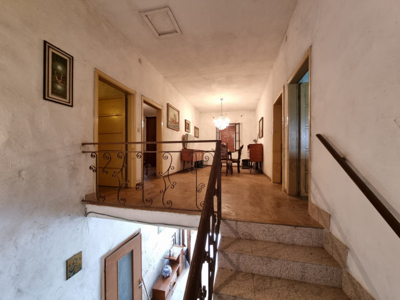 Pojana Maggiore (VI) a poco più di 1 km dal centro del Paese, lungo Via Pezze Lunghe proponiamo i...