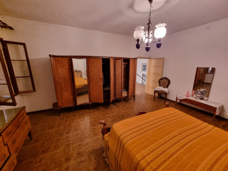 Pojana Maggiore (VI) a poco più di 1 km dal centro del Paese, lungo Via Pezze Lunghe proponiamo i...