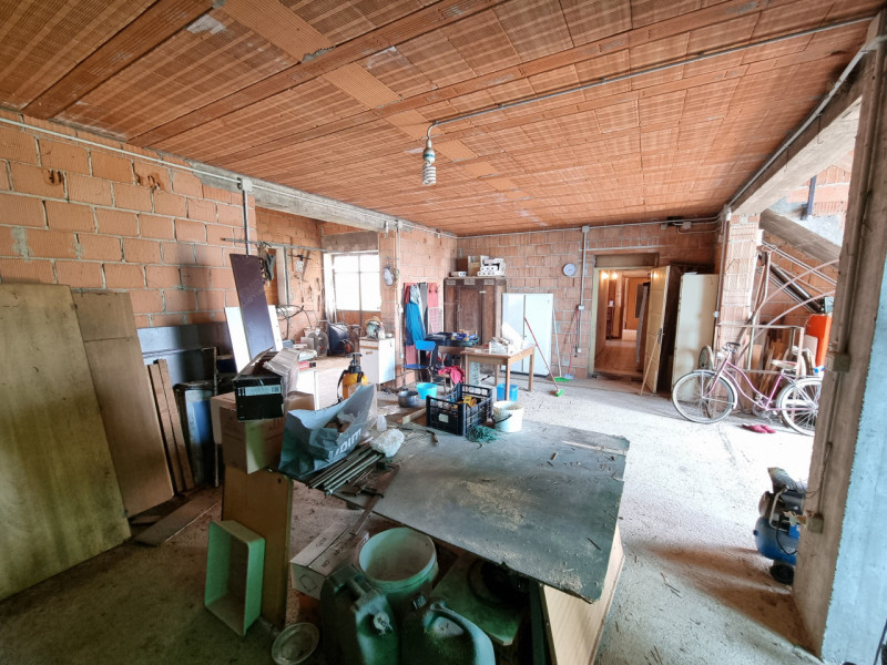 Pojana Maggiore (VI) a poco più di 1 km dal centro del Paese, lungo Via Pezze Lunghe proponiamo i...