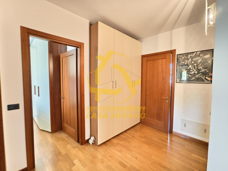 APPARTAMENTO 3 CAMERE in PIAZZA a MIRANO