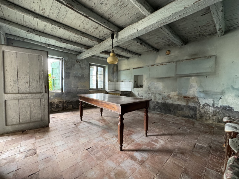 RUSTICO DI TESTA CON TERRENO

Trattative riservate Immobiliare Unica Colceresa via Marconi 2 - 04...