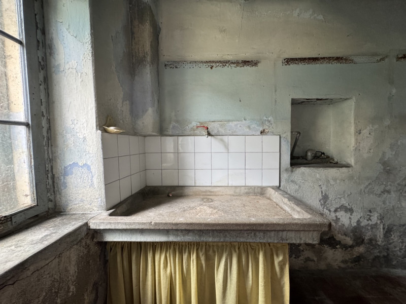 RUSTICO DI TESTA CON TERRENO

Trattative riservate Immobiliare Unica Colceresa via Marconi 2 - 04...