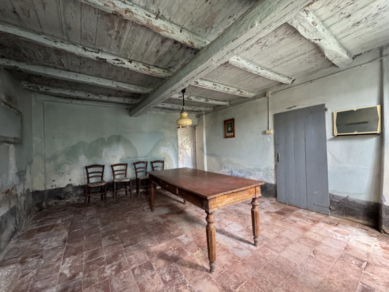 RUSTICO DI TESTA CON TERRENO

Trattative riservate Immobiliare Unica Colceresa via Marconi 2 - 04...