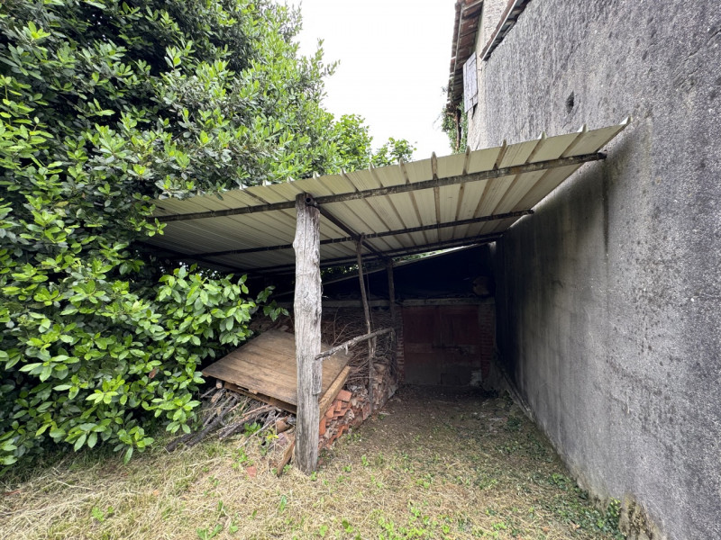 RUSTICO DI TESTA CON TERRENO

Trattative riservate Immobiliare Unica Colceresa via Marconi 2 - 04...