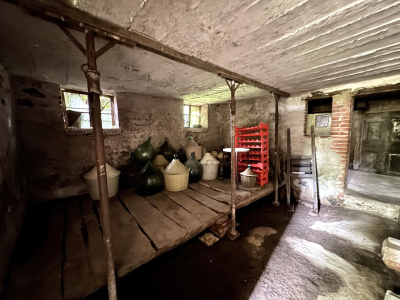 RUSTICO DI TESTA CON TERRENO

Trattative riservate Immobiliare Unica Colceresa via Marconi 2 - 04...