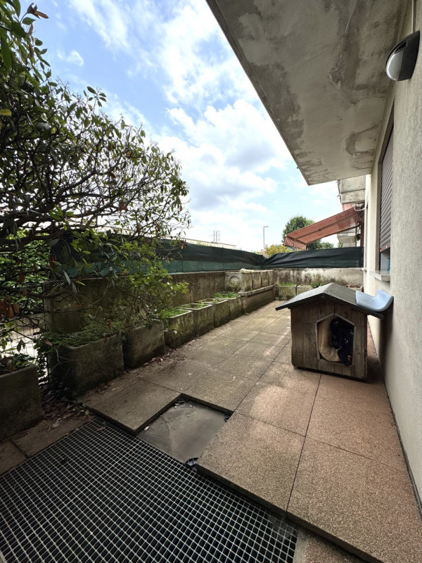 Bicamere con giardino da investimento già LOCATO

Trattative riservate Immobiliare Unica Colceres...