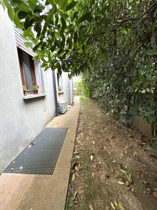 Bicamere con giardino da investimento già LOCATO

Trattative riservate Immobiliare Unica Colceres...