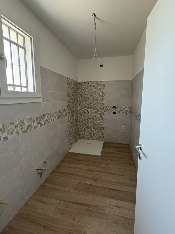 COMPOSIZIONE:
Bifamiliare in centro al paese di recente costruzione. Punto di forza dell'abitazio...