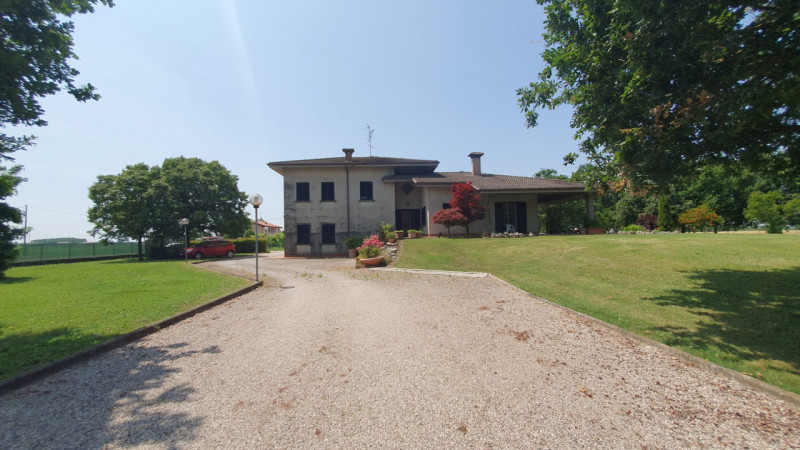 Ville e Villette in Vendita a San Possidonio