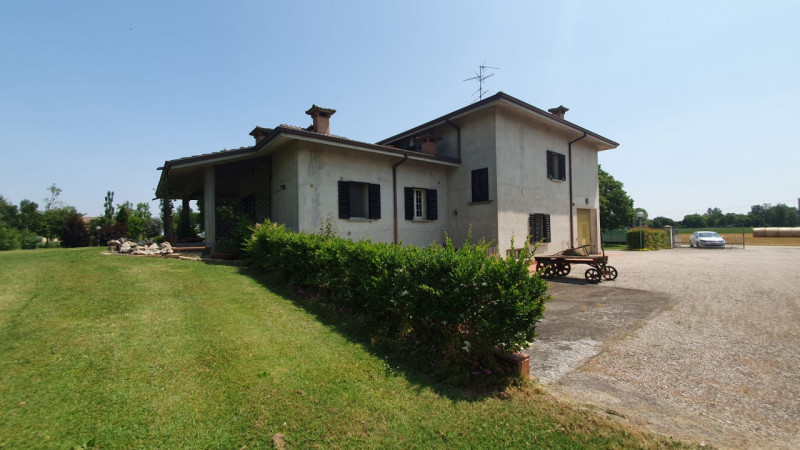 Ville e Villette in Vendita a San Possidonio