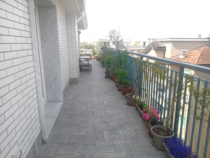 MM1 BANDE NERE in ottimo contesto con portineria e giardino condominiale DISPONIBILE DA SETTEMBRE...