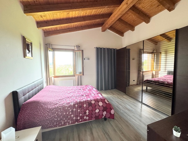 ABANO TERME (PD) appartamento al piano 1° ed ultimo in costruzione bifamiliare, di recente sistem...