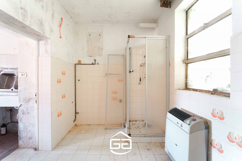 Immagina di aprire le finestre al mattino e trovarti immerso nella quiete della campagna, con il ...