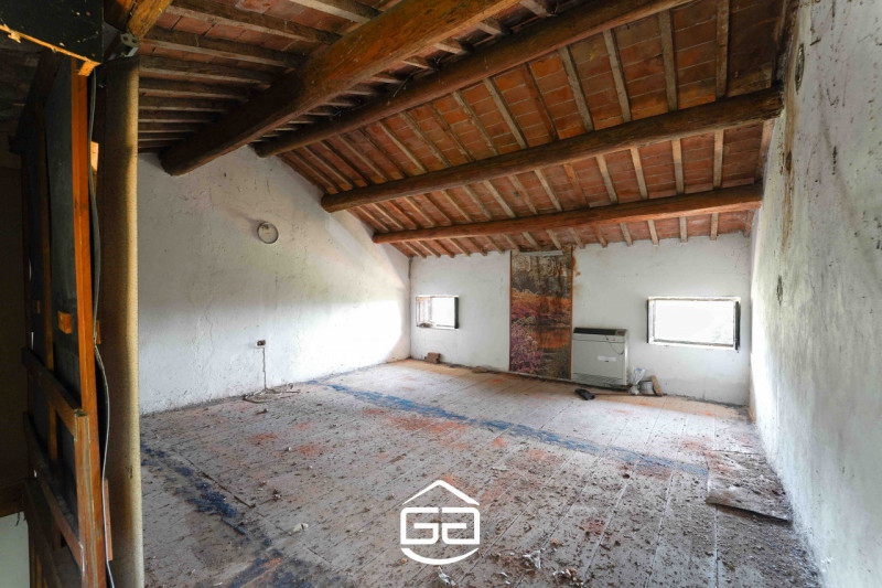 Immagina di aprire le finestre al mattino e trovarti immerso nella quiete della campagna, con il ...