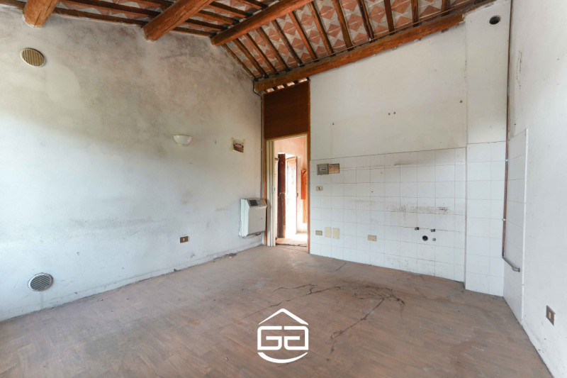 Immagina di aprire le finestre al mattino e trovarti immerso nella quiete della campagna, con il ...