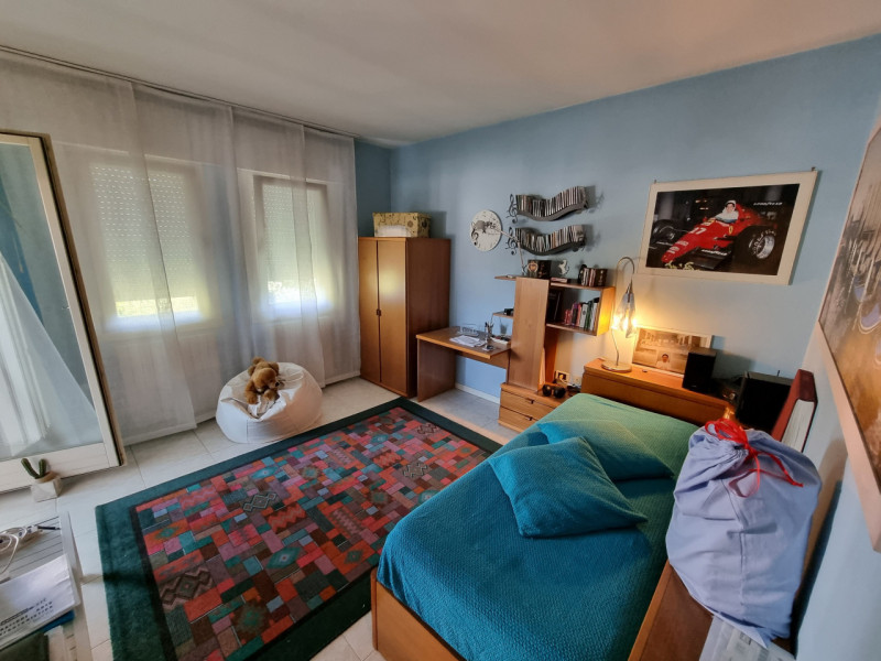 Este (PD), Località Deserto, proponiamo in Vendita particolare struttura formata da una Casa Sing...