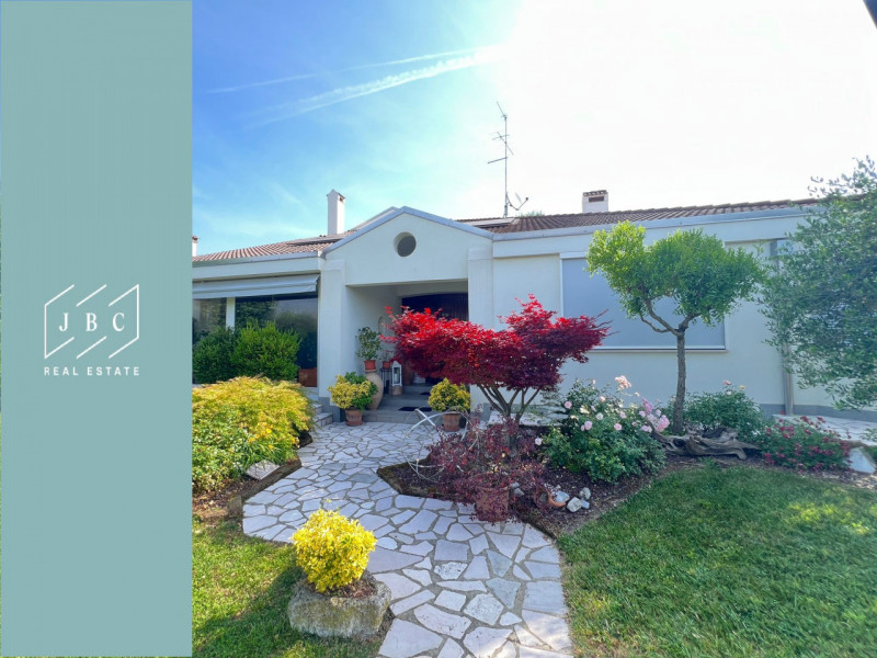 Immergiti in un'oasi di pace e modernità. A Blessaglia di Pramaggiore, in un esclusivo contesto r...