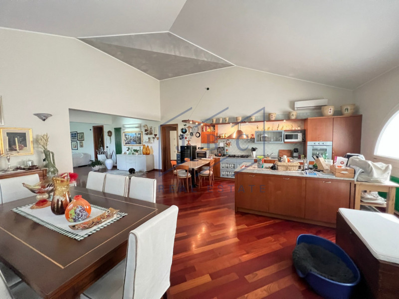 Immergiti in un'oasi di pace e modernità. A Blessaglia di Pramaggiore, in un esclusivo contesto r...