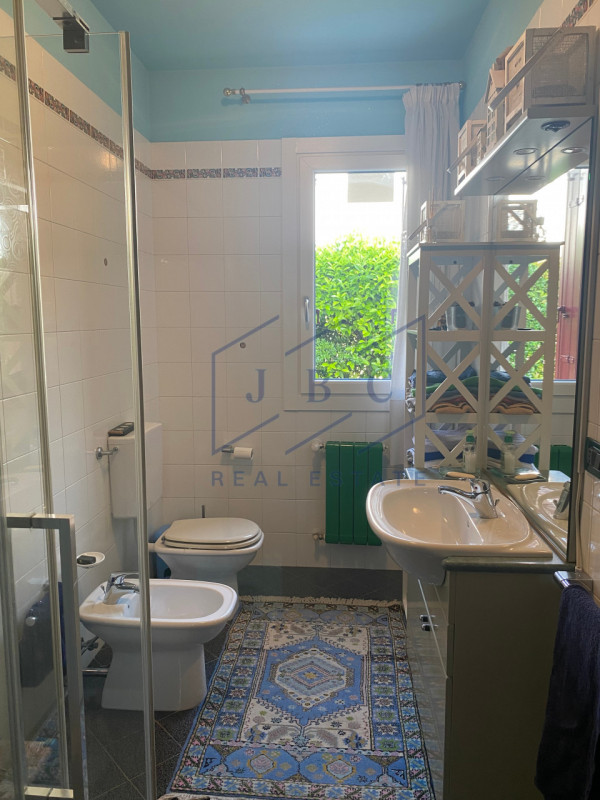 Immergiti in un'oasi di pace e modernità. A Blessaglia di Pramaggiore, in un esclusivo contesto r...