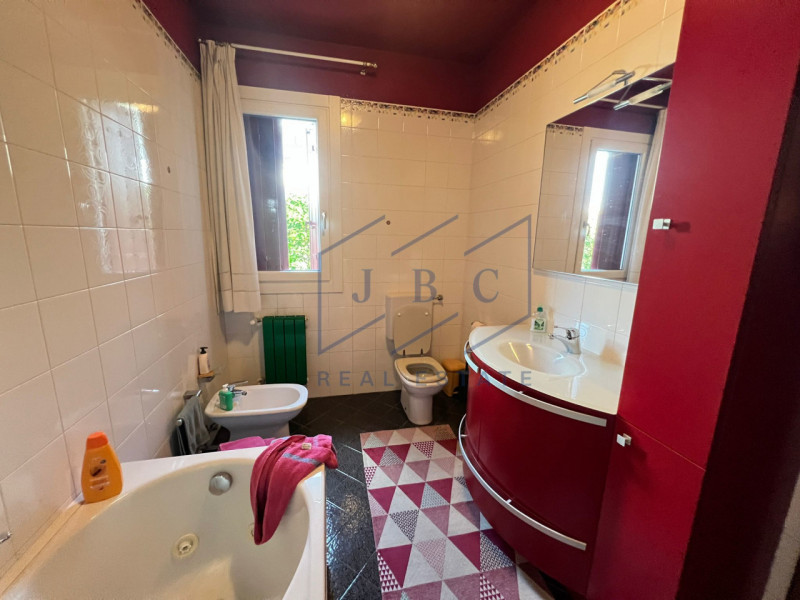 Immergiti in un'oasi di pace e modernità. A Blessaglia di Pramaggiore, in un esclusivo contesto r...