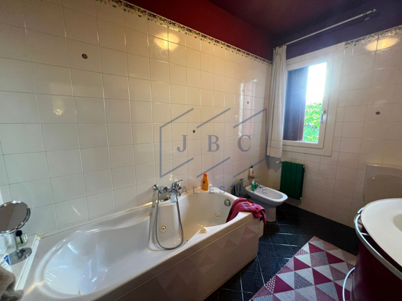 Immergiti in un'oasi di pace e modernità. A Blessaglia di Pramaggiore, in un esclusivo contesto r...