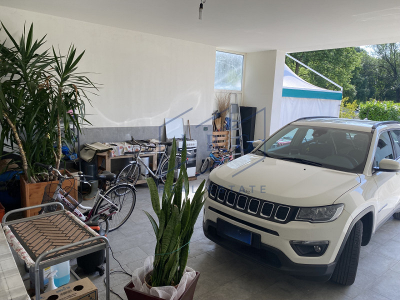 Immergiti in un'oasi di pace e modernità. A Blessaglia di Pramaggiore, in un esclusivo contesto r...